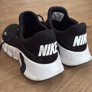 Nike Women Free Metcon Training Shoes